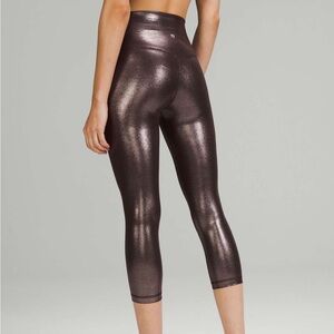 LULULEMON *limited edition* Gold Foil Align 21” Crop Highrise Leggings SIZE6